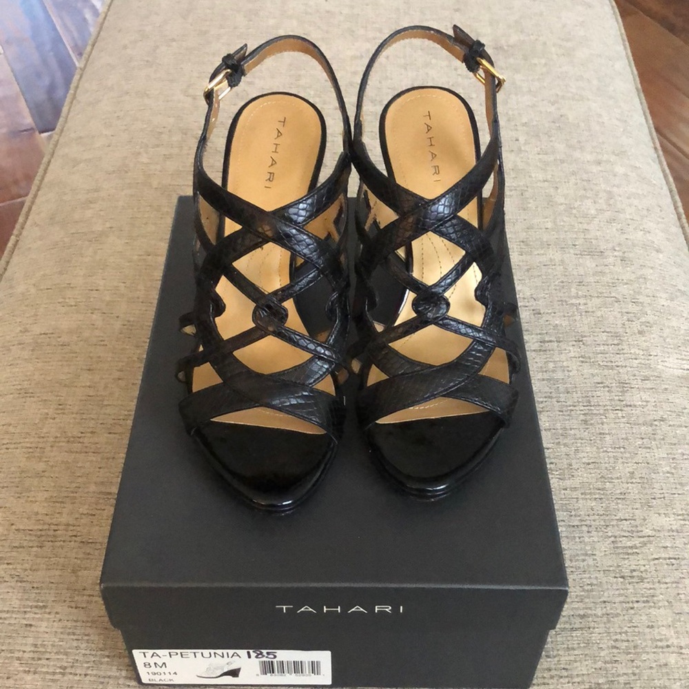 Tahari Sandals Women’s Size 8M